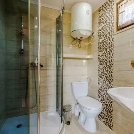 Apartamentowe Domki Drewniane Colorado 펜션 *