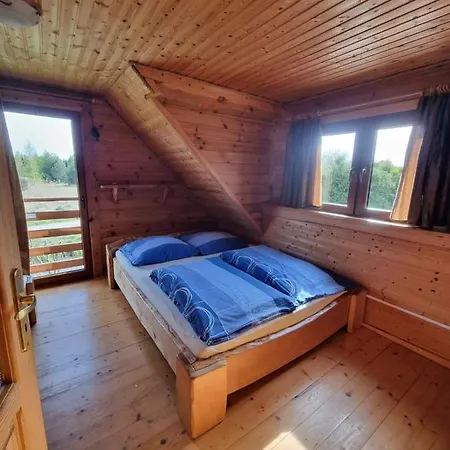 Apartamentowe Domki Drewniane Colorado 카르비아